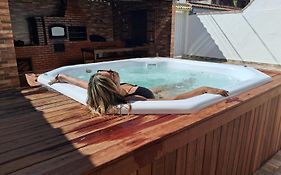 Cabo Frio, Suites Pé Areia